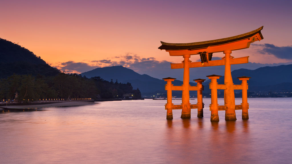 china-japan-itsukushima-shrine