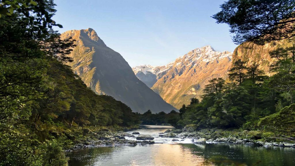 New Zealand Private Tour & Milford Track