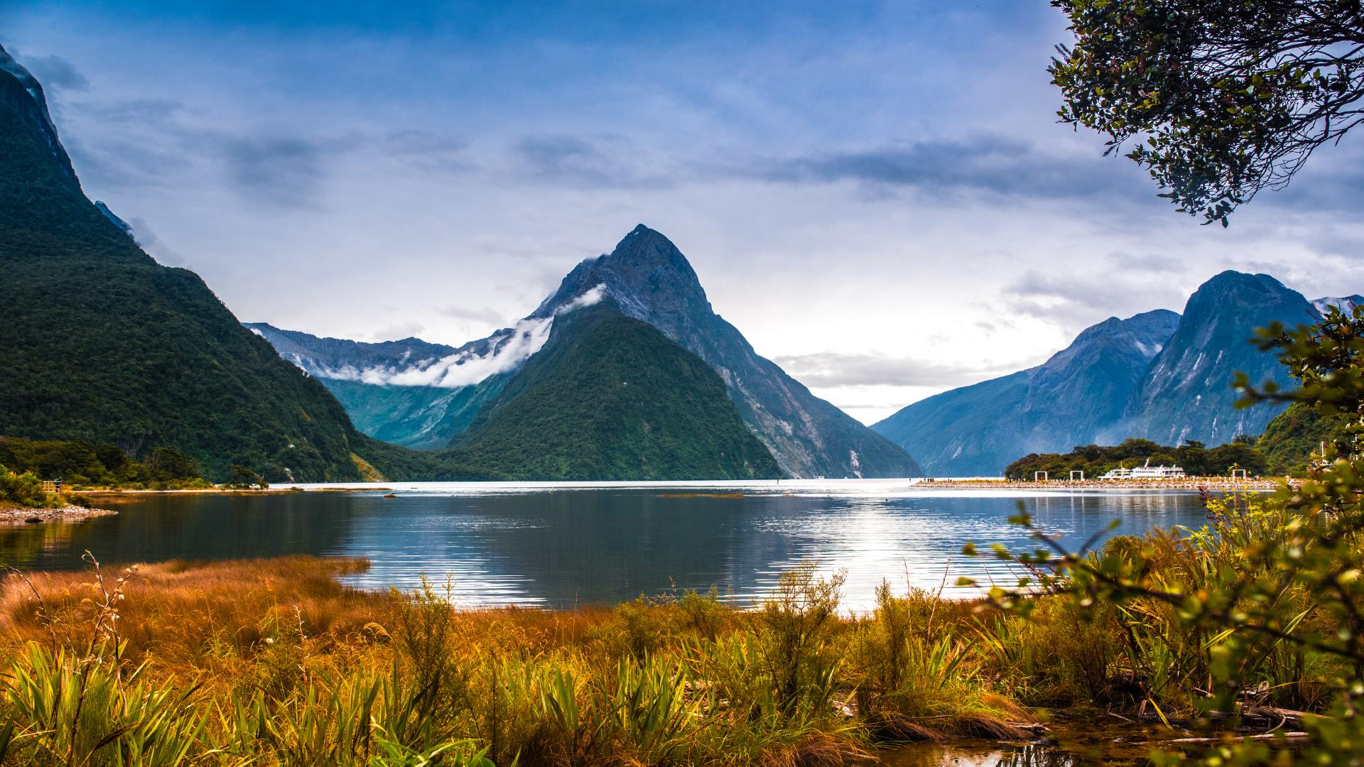 New Zealand's Milford Track, 