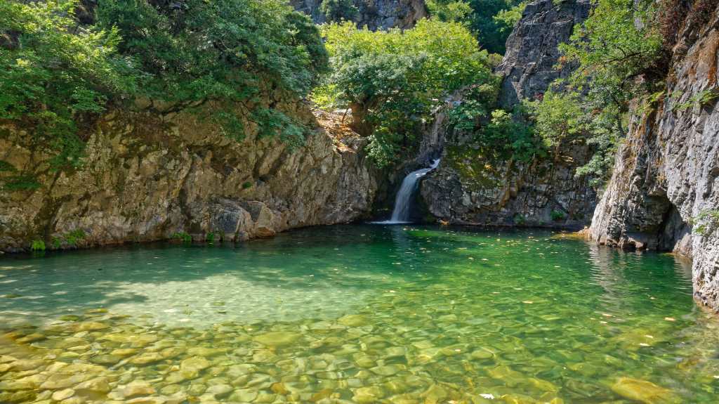 waterfalls-in-samothraki-vathres